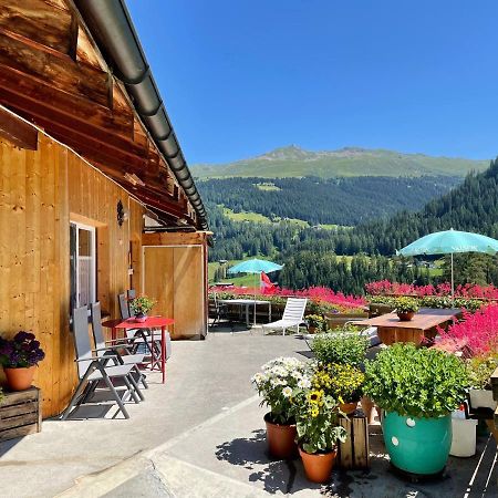 Bnb Guesthouse Lusi Frauenkirch ภายนอก รูปภาพ