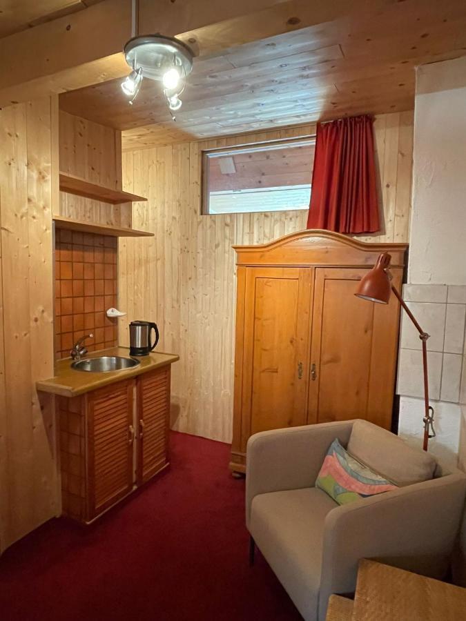 Bnb Guesthouse Lusi Frauenkirch ภายนอก รูปภาพ