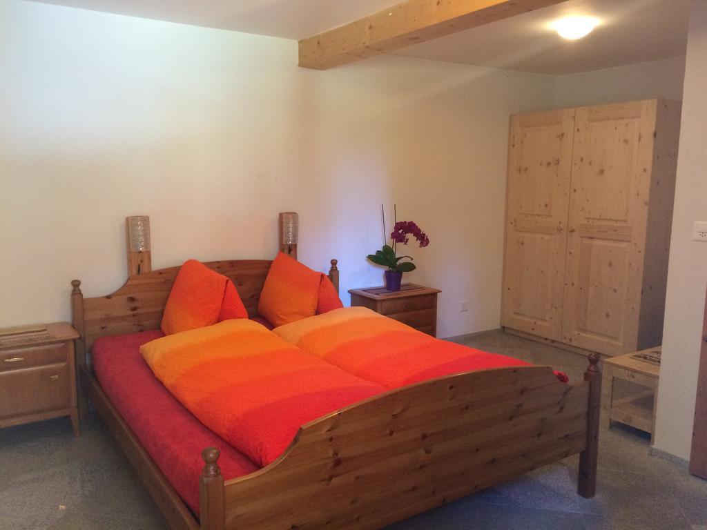 Bnb Guesthouse Lusi Frauenkirch ภายนอก รูปภาพ